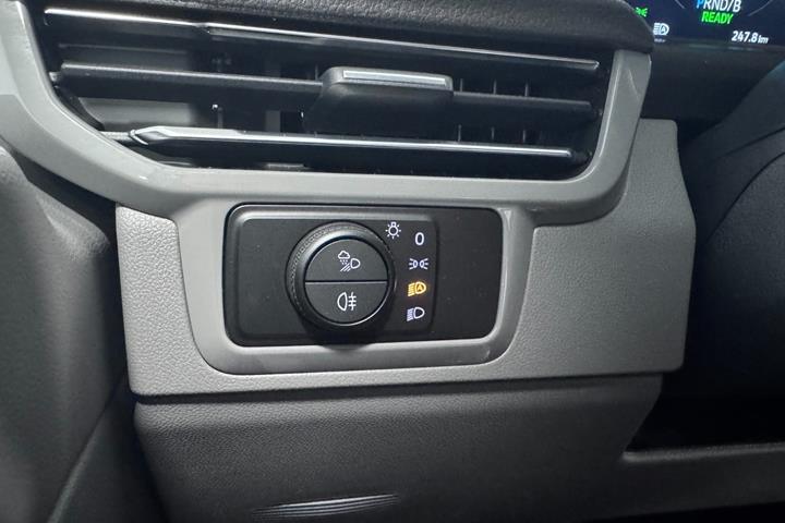 Hvid VW e-Caravelle fra 2026