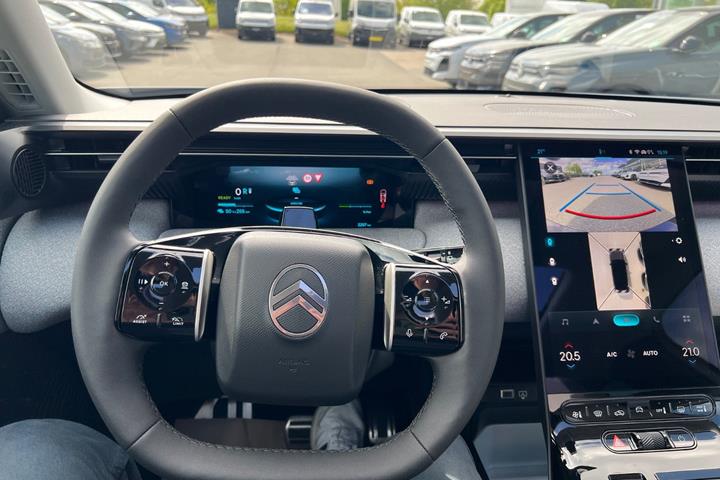 Hvid Citroën ë-C5 Aircross fra 2025