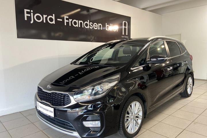 Sort Kia Carens fra 2017 set udefra