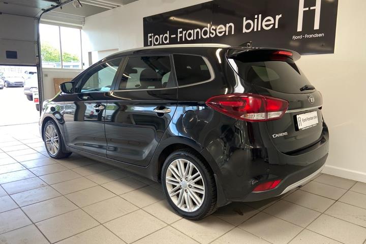 Sort Kia Carens fra 2017