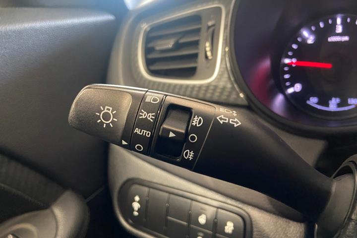 Sort Kia Carens fra 2017