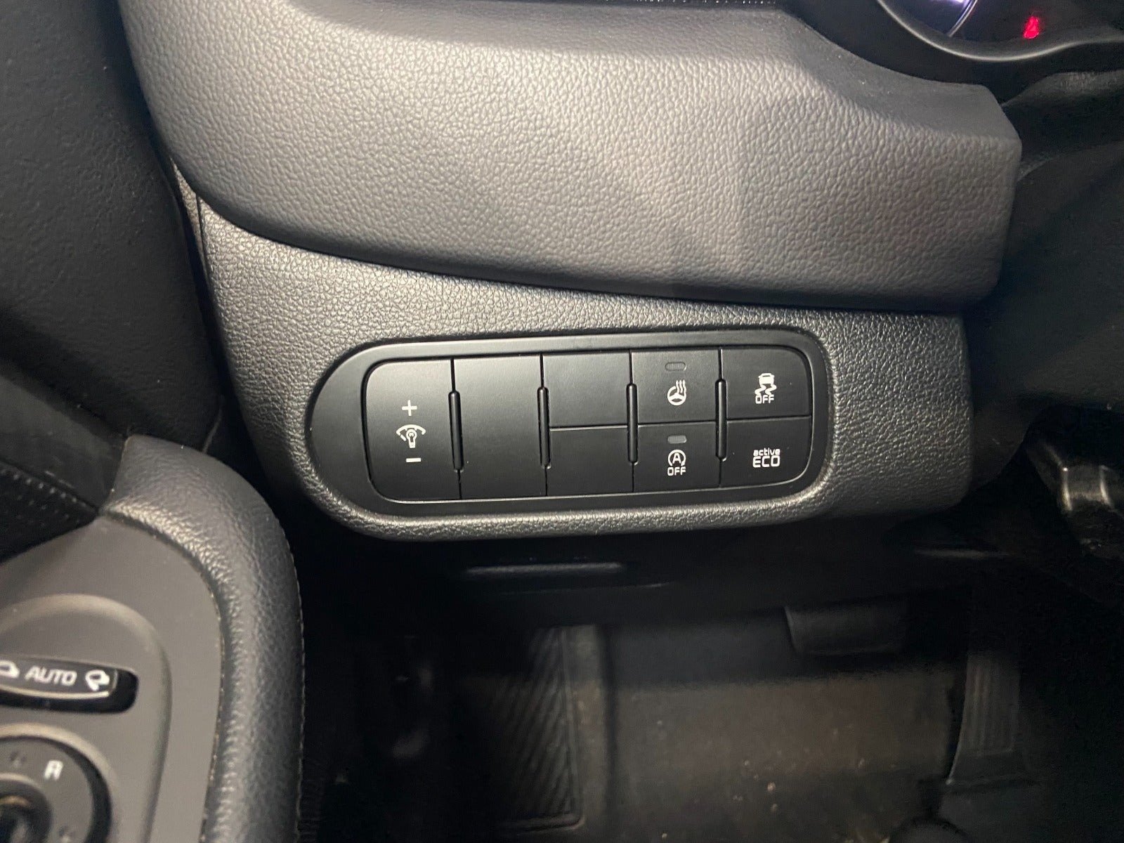 Sort Kia Carens fra 2017
