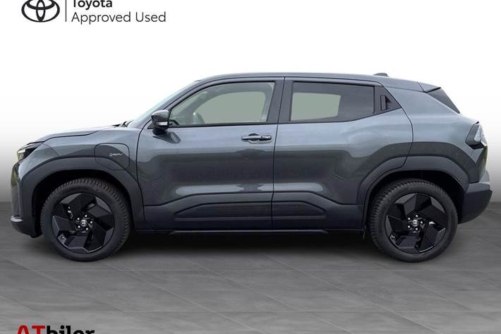 Grå Toyota Urban Cruiser fra 2026
