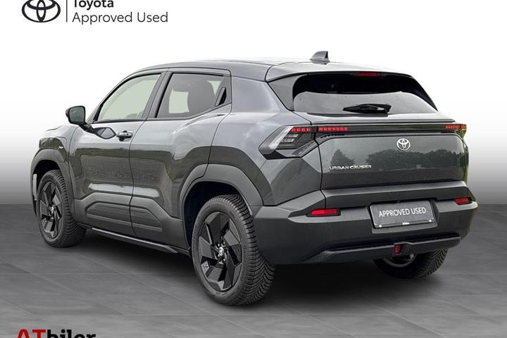 Grå Toyota Urban Cruiser fra 2026