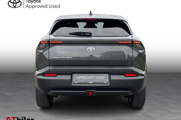 Grå Toyota Urban Cruiser fra 2026