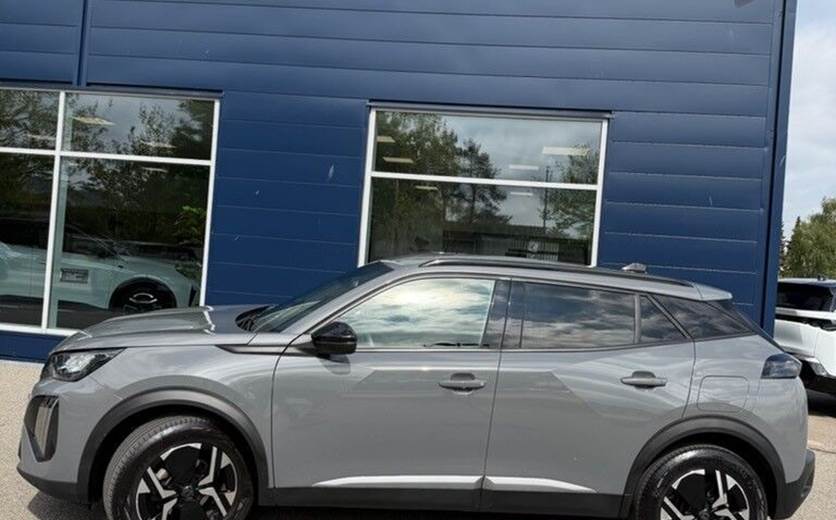 Peugeot 2008 1,2 PureTech First Selection EAT8 130HK 5d 8g Aut.