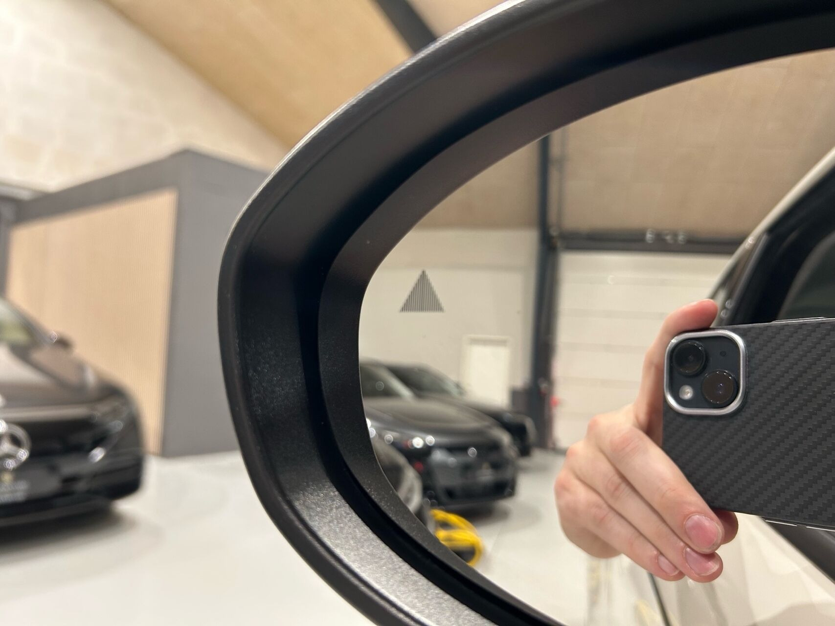 Hvid Fiat 500e fra 2023