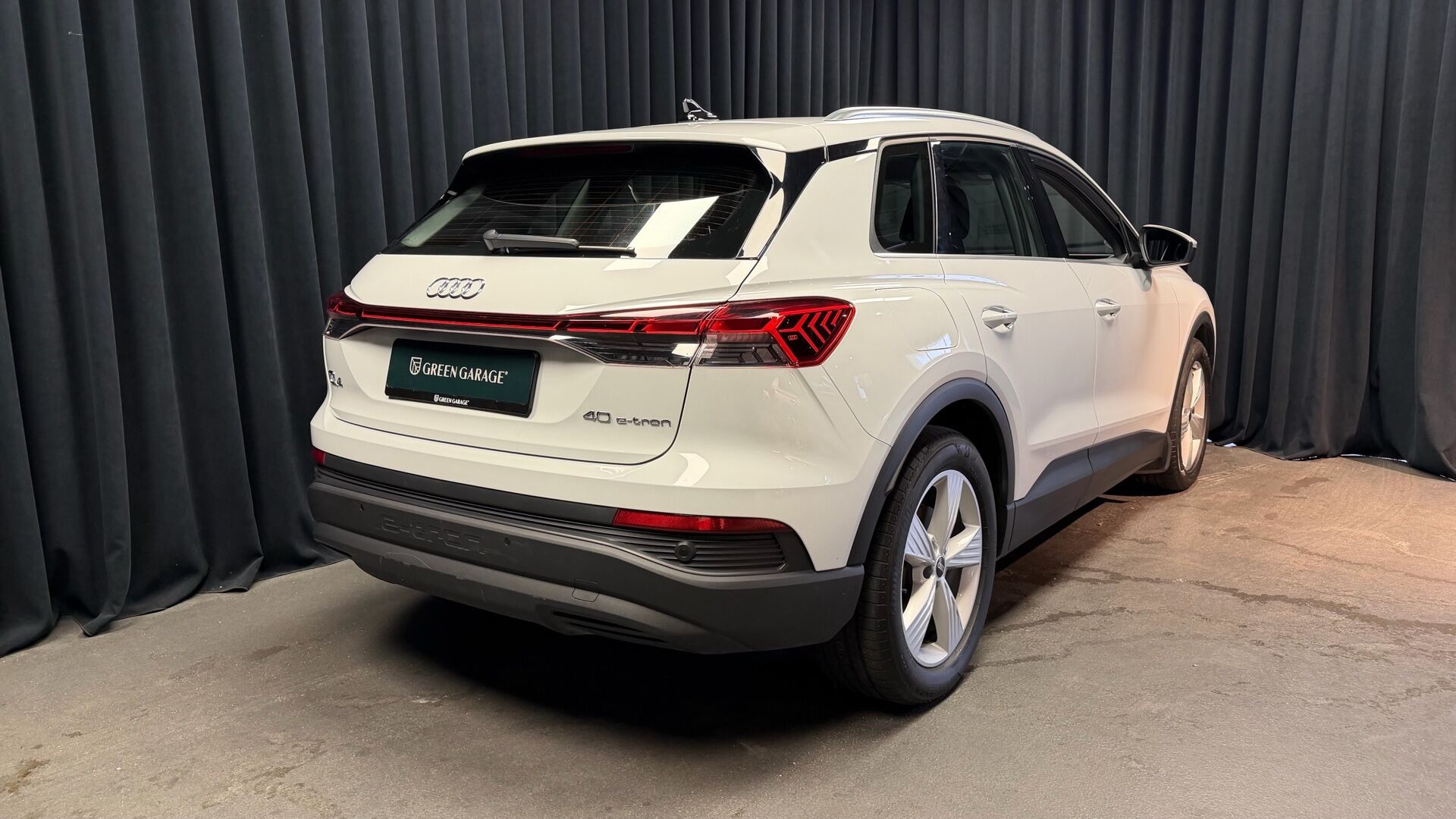 Hvid Audi Q4 fra 2022