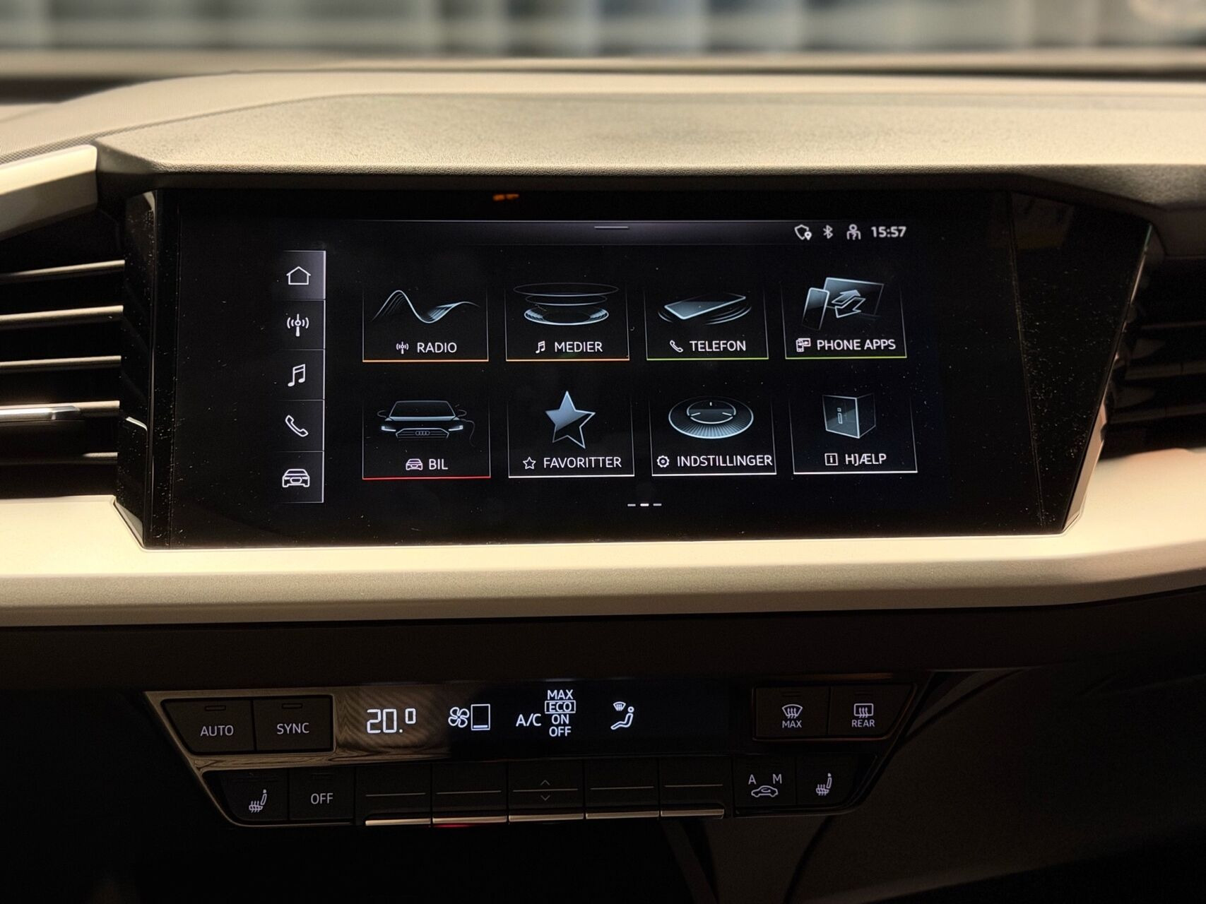 Hvid Audi Q4 fra 2022