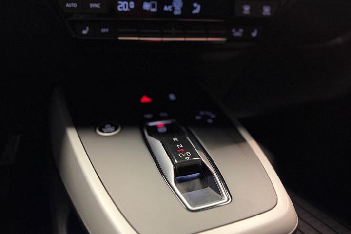 Hvid Audi Q4 fra 2022