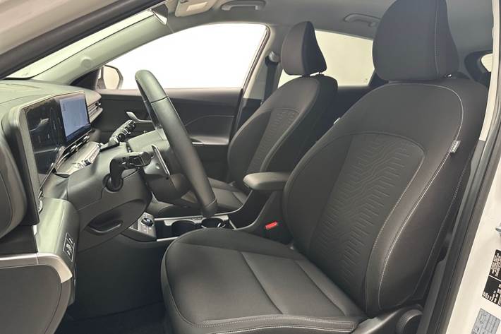 Hvid Hyundai Kona fra 2025