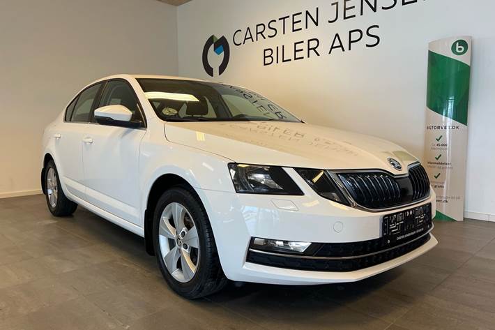 Hvid Skoda Octavia fra 2018