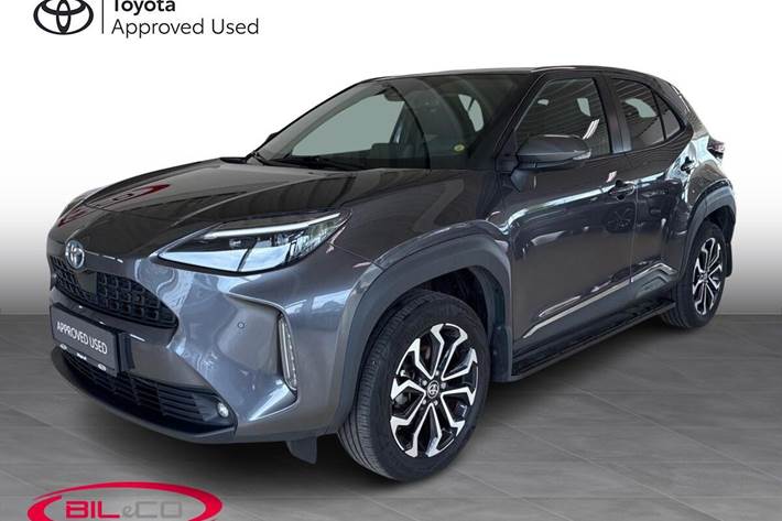 Grå Toyota Yaris Cross fra 2021