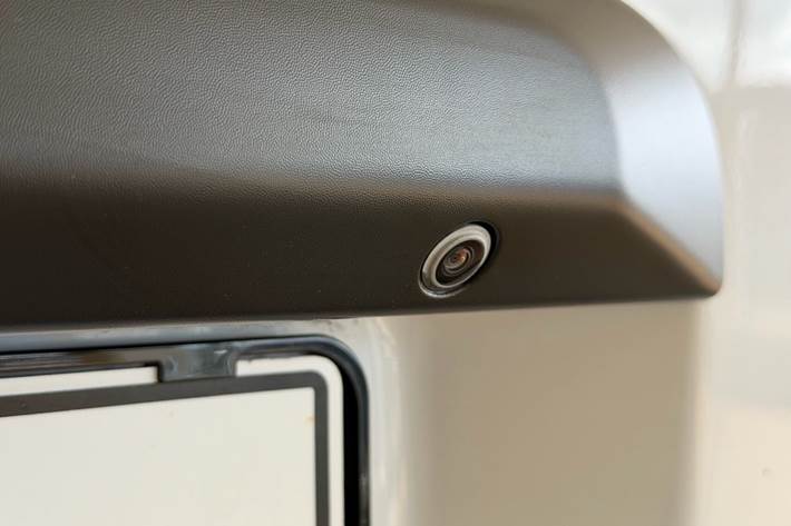 Hvid Opel Vivaro-e fra 2025