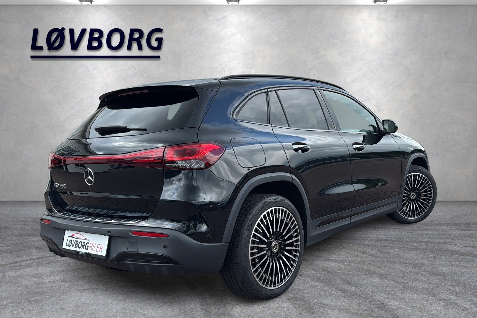 Sort Mercedes EQA250 fra 2022