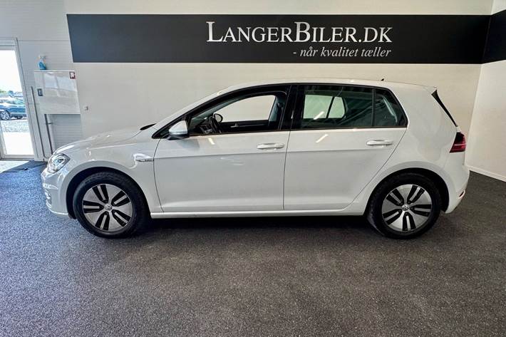 Hvid VW e-Golf VII fra 2021
