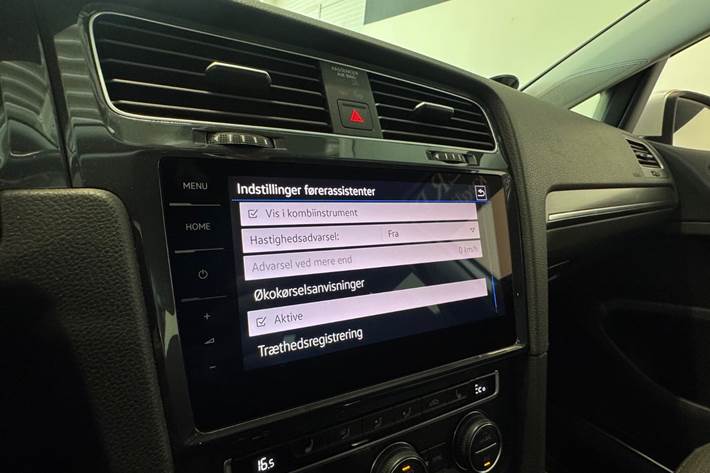 Hvid VW e-Golf VII fra 2021