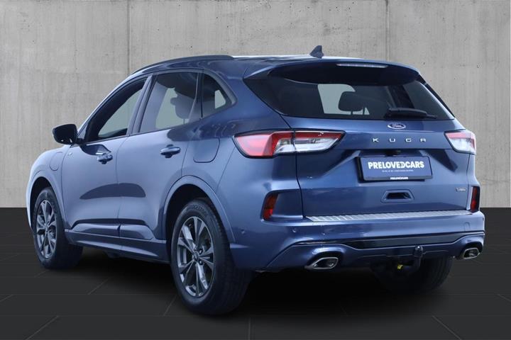 Blå Ford Kuga fra 2023