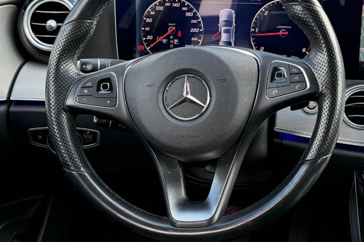 undefined Mercedes E220 d fra 2017