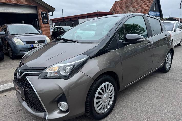 undefined Toyota Yaris fra 2015