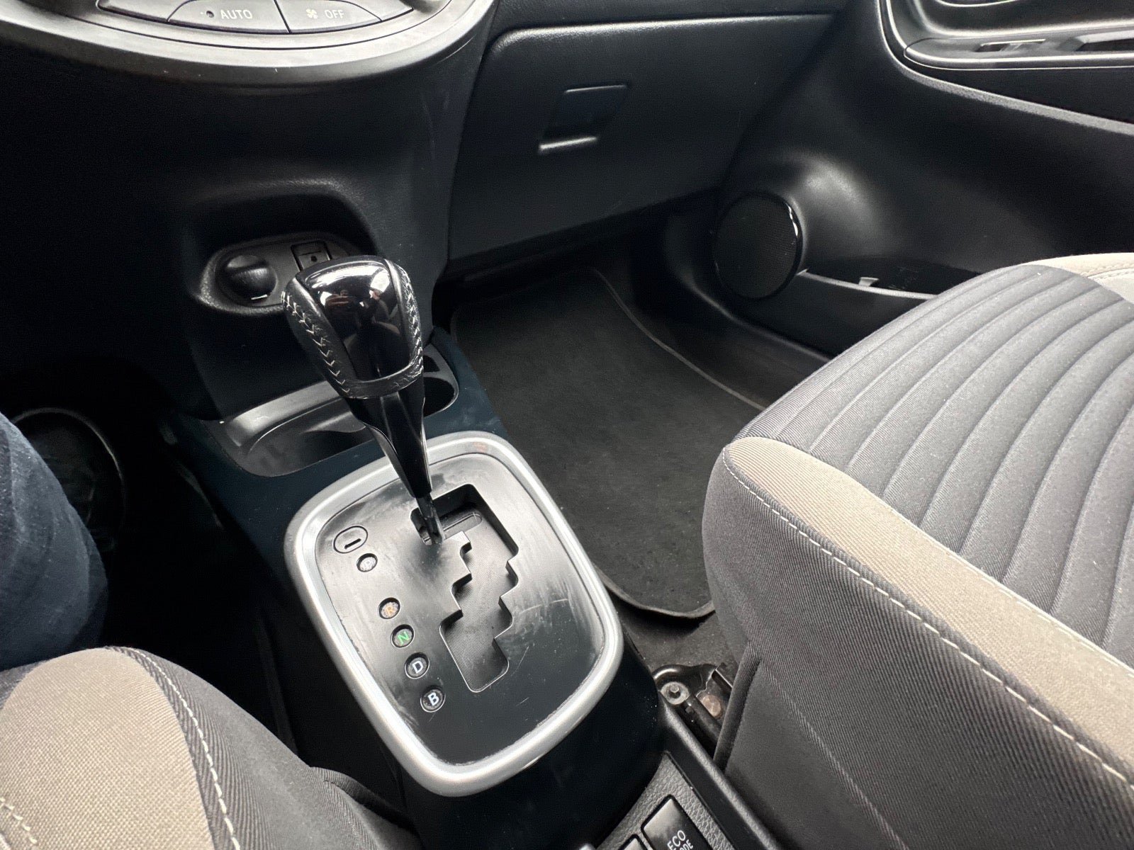 undefined Toyota Yaris fra 2015