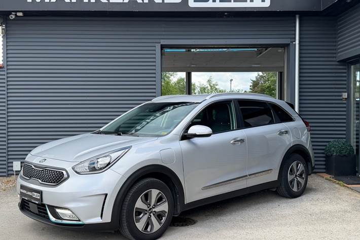 Grå Kia Niro fra 2020