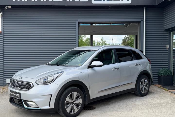 Sølv Kia Niro fra 2020 set udefra
