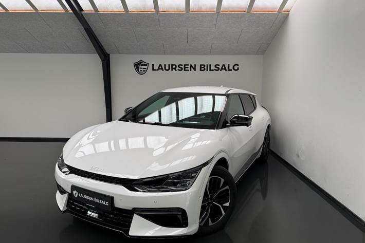 Hvid Kia EV6 fra 2024 set udefra