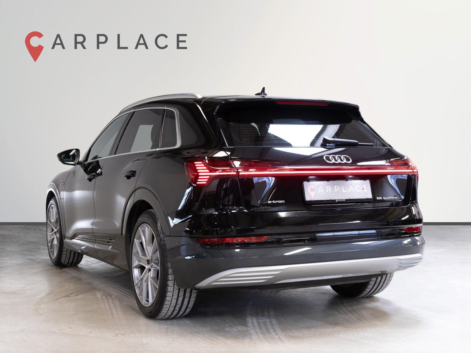Sort Audi e-tron fra 2023
