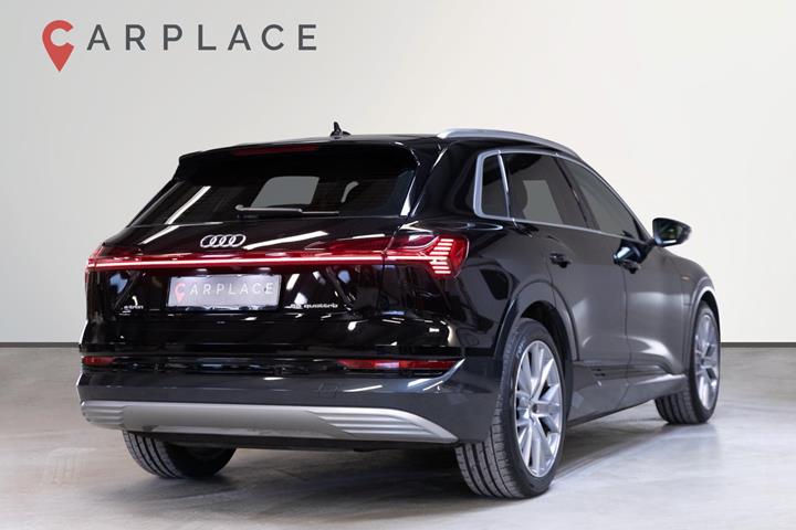 Sort Audi e-tron fra 2023