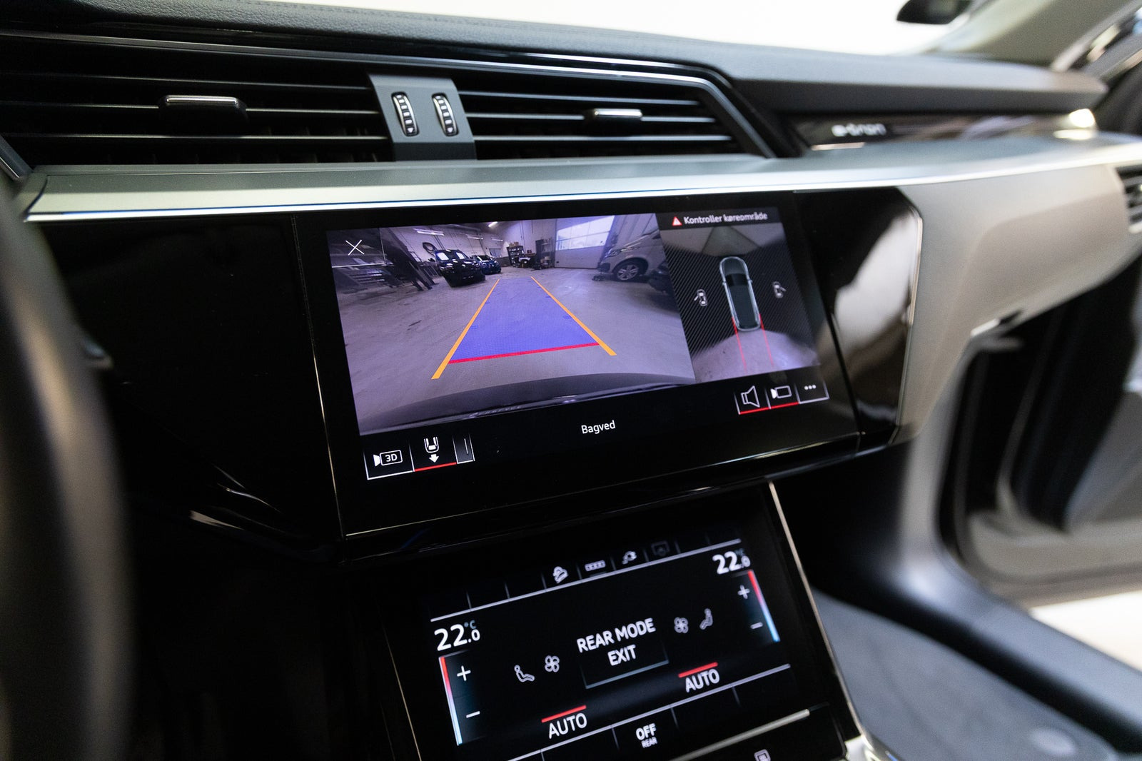 Sort Audi e-tron fra 2023