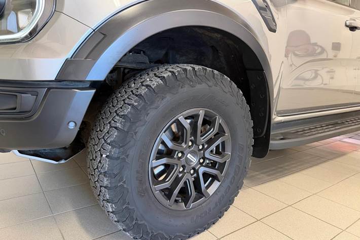 Grå Ford Ranger Raptor fra 2022