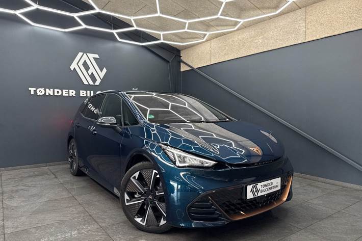Blå Cupra Born fra 2025