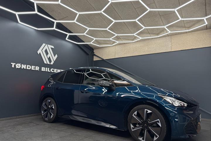Blå Cupra Born fra 2025