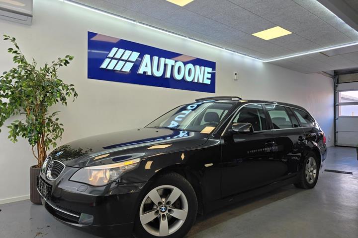Sort BMW 525i fra 2009