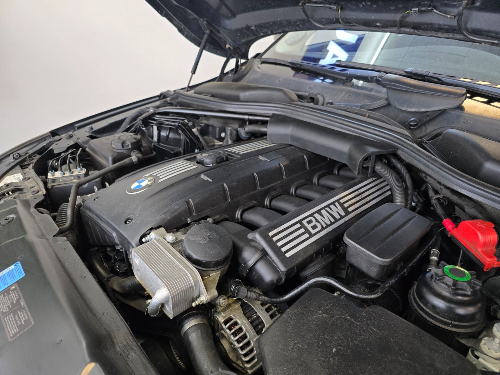 Sort BMW 525i fra 2009