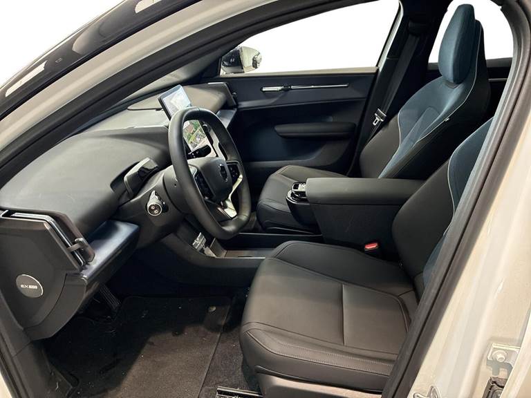 Volvo EX30 Extended Range Ultra