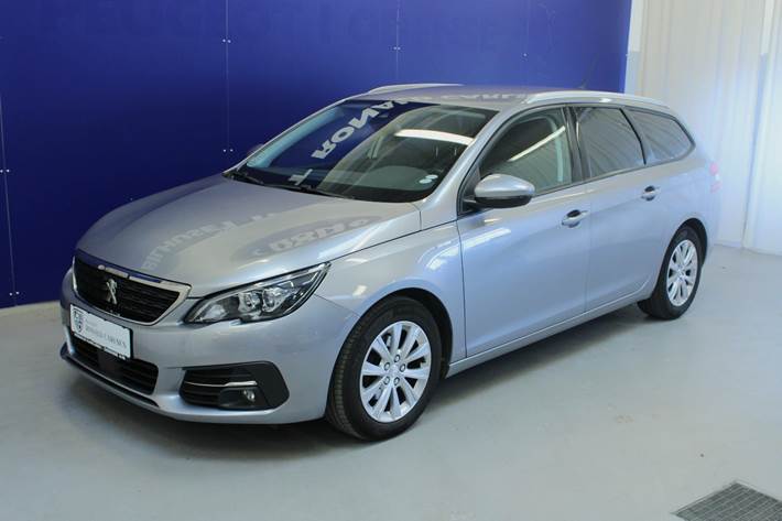 Sølv Peugeot 308 fra 2020