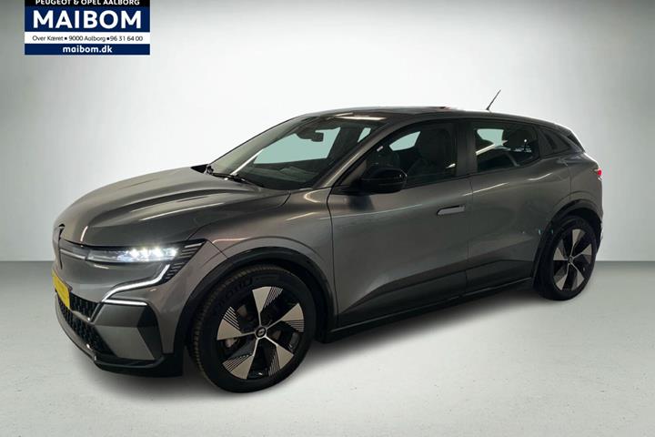 Grå Renault Megane E-Tech fra 2023 set udefra