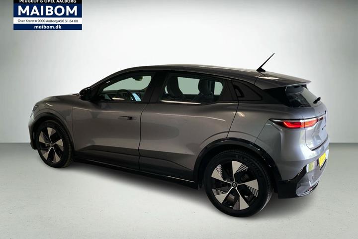 Grå Renault Megane E-Tech fra 2023