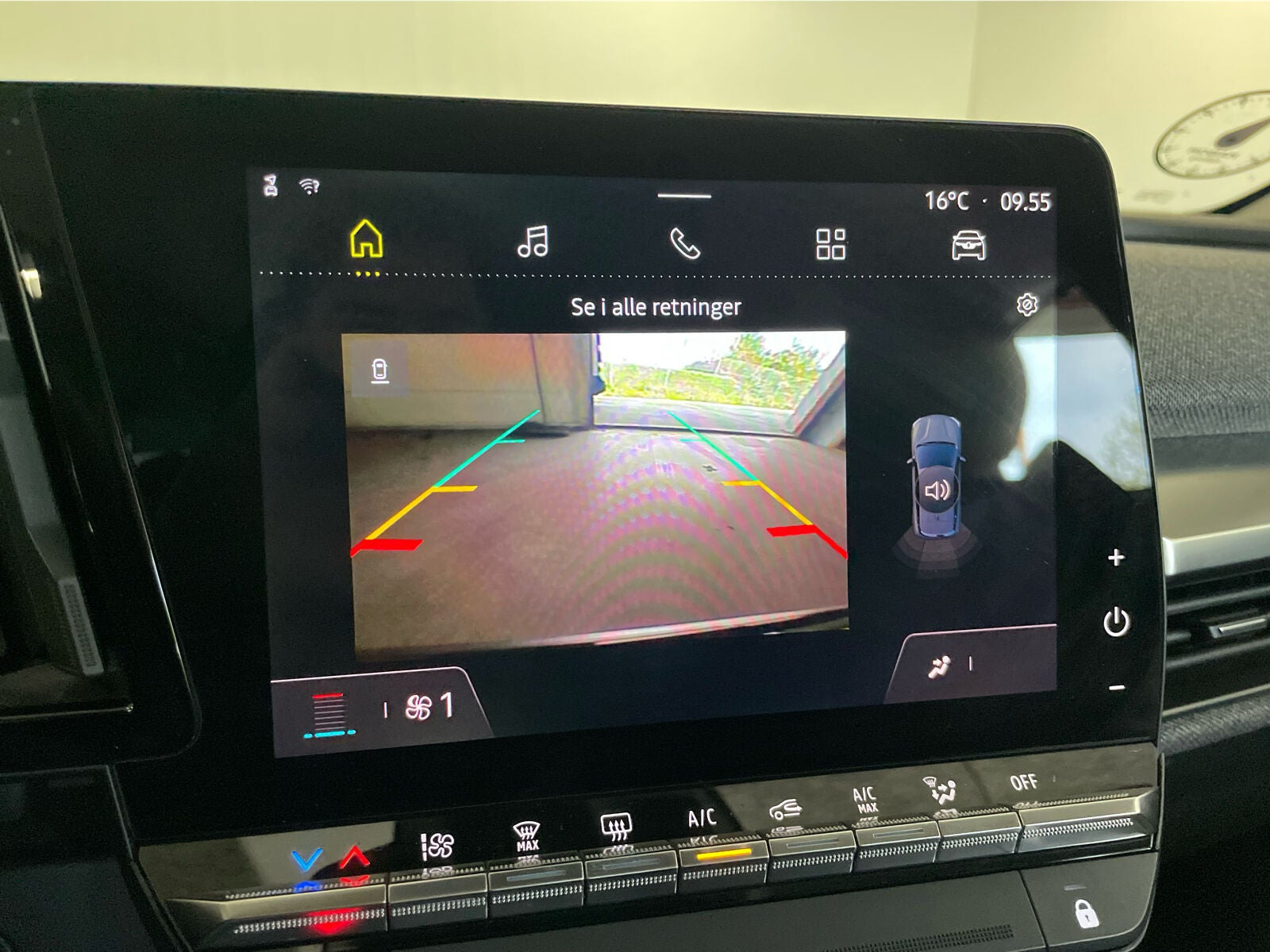 Grå Renault Megane E-Tech fra 2023