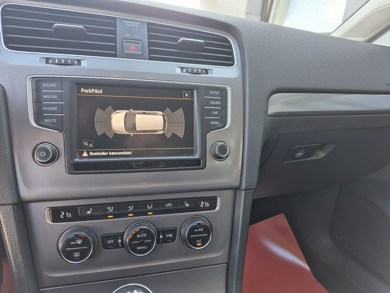Sort VW Golf VII fra 2016