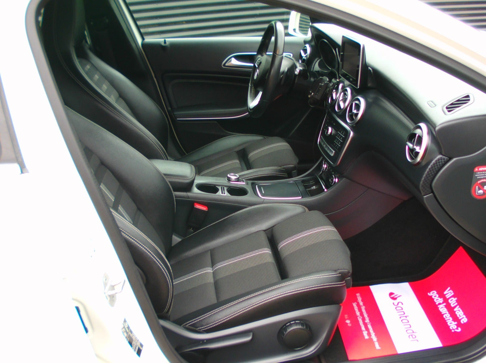 Hvid Mercedes A180 d fra 2017
