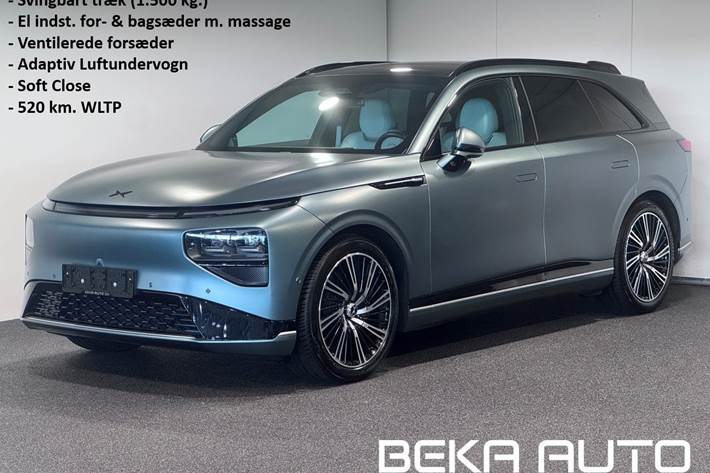 Grøn Xpeng G9 fra 2024