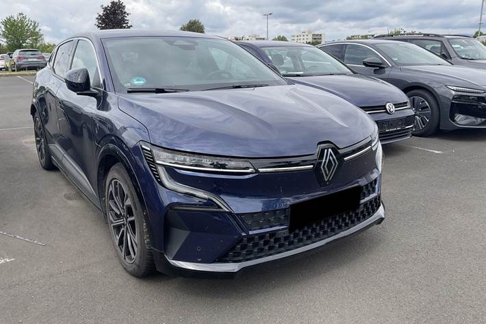 Blå Renault Megane E-Tech fra 2022
