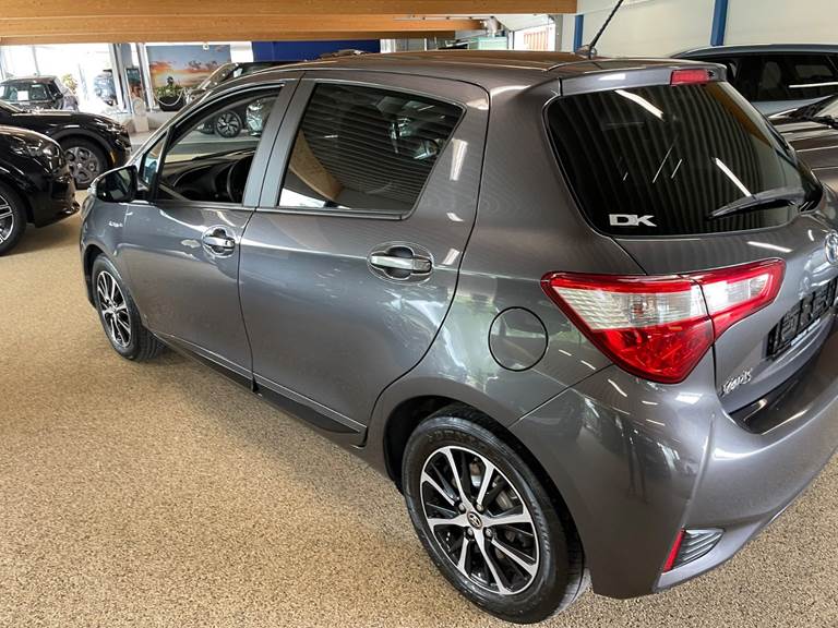 Toyota Yaris 1,5 Hybrid H3 Smart e-CVT