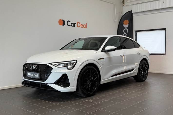 Hvid Audi e-tron fra 2021