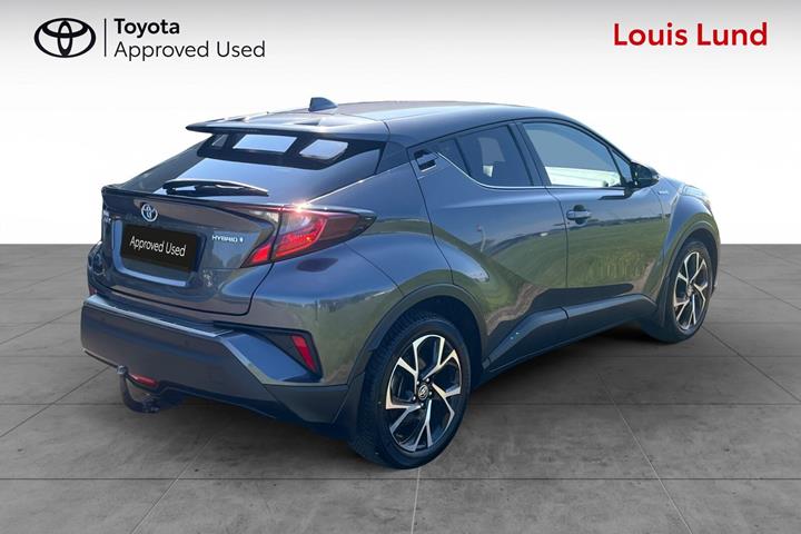 Grå Toyota C-HR fra 2020