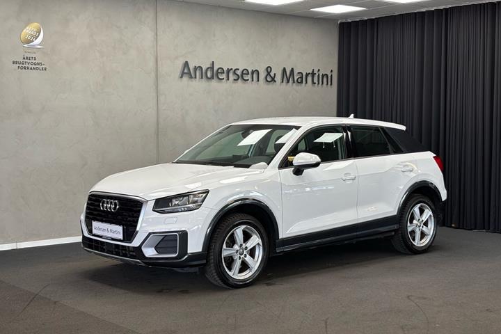 Hvid Audi Q2 fra 2018 set udefra