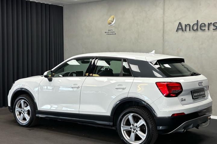 Hvid Audi Q2 fra 2018